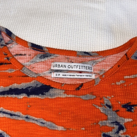 Urban Outfitters Cropped Top Bright Orange Style Tie Die Size S P - Picture 5 of 11